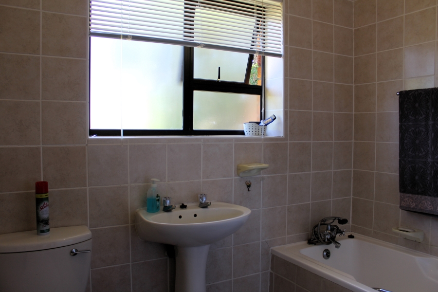 3 Bedroom Property for Sale in Kleinemonde Eastern Cape